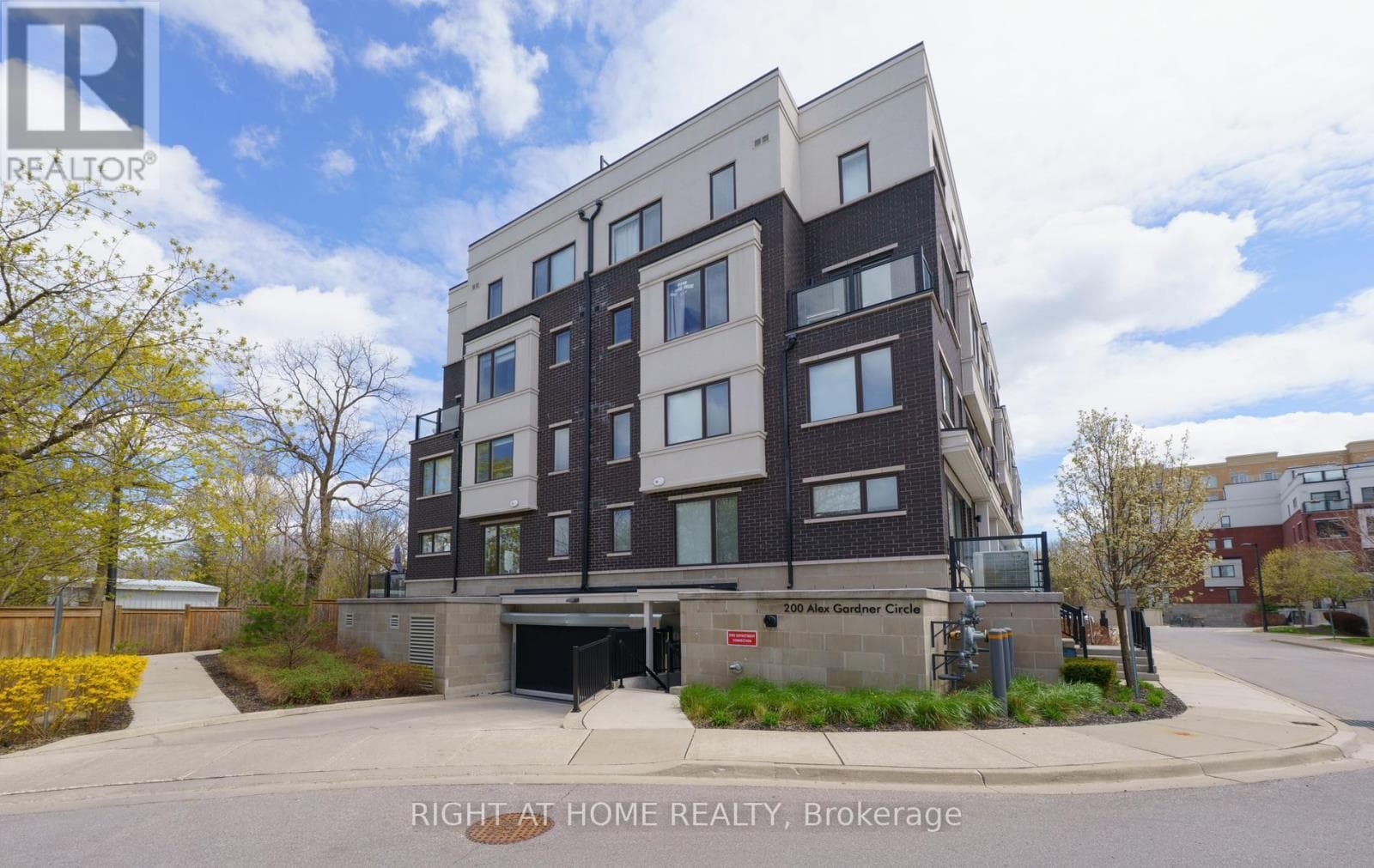 34 - 200 ALEX GARDNER CIRCLE, Toronto — photo 2