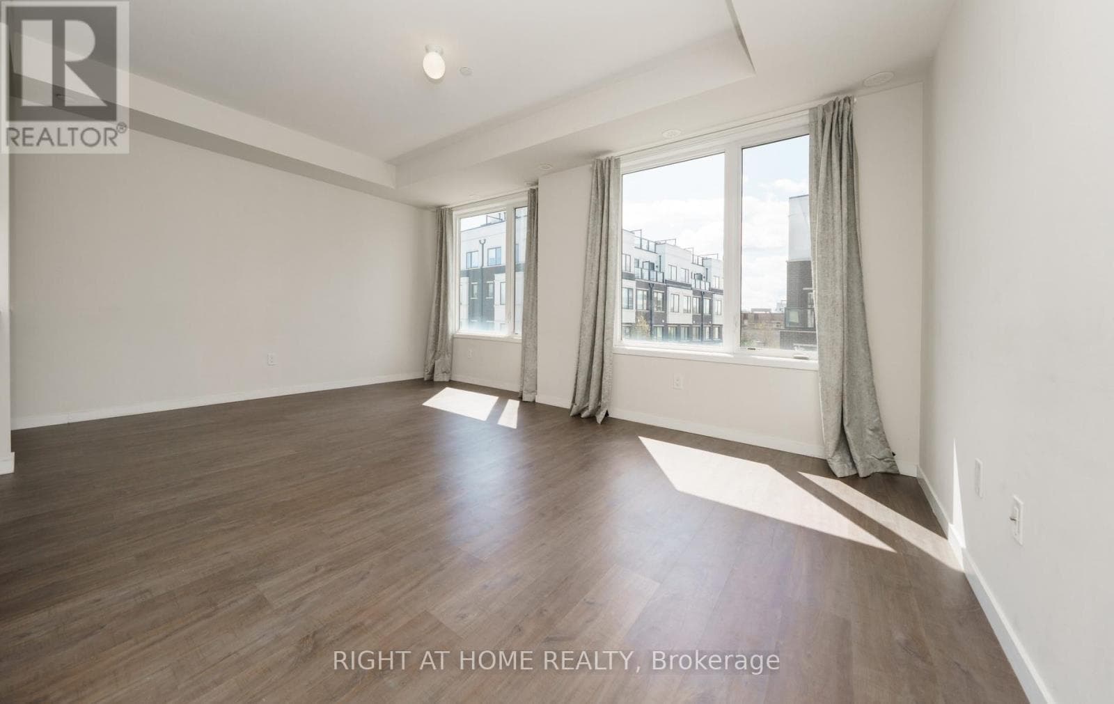 34 - 200 ALEX GARDNER CIRCLE, Toronto — photo 4