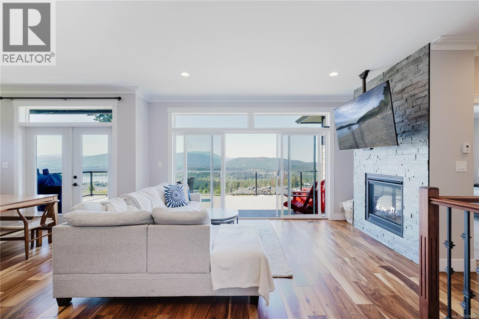 6292 Nevilane Dr, Vancouver Island — photo 4