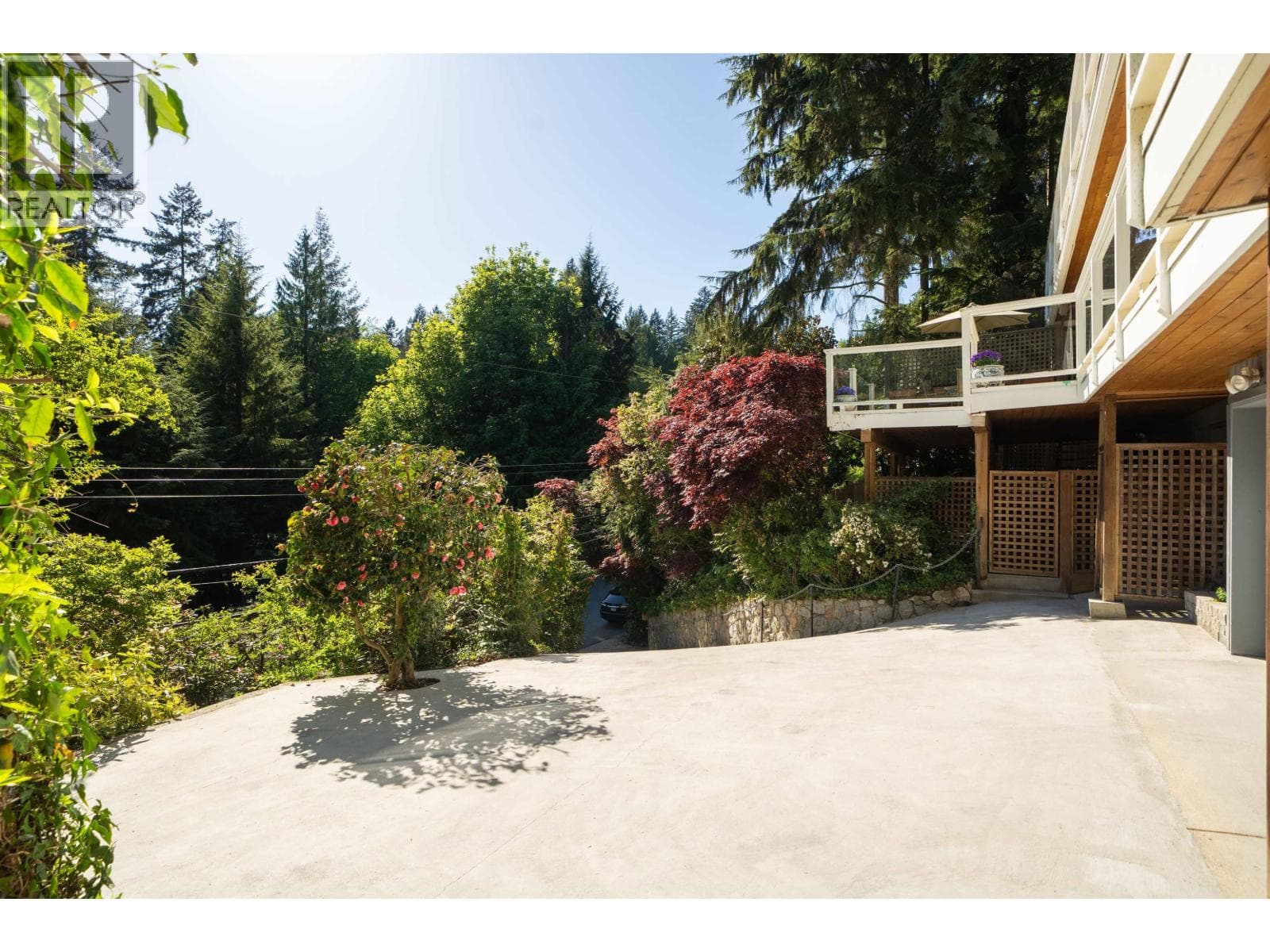 3897 BAYRIDGE AVENUE, Greater Vancouver — photo 3