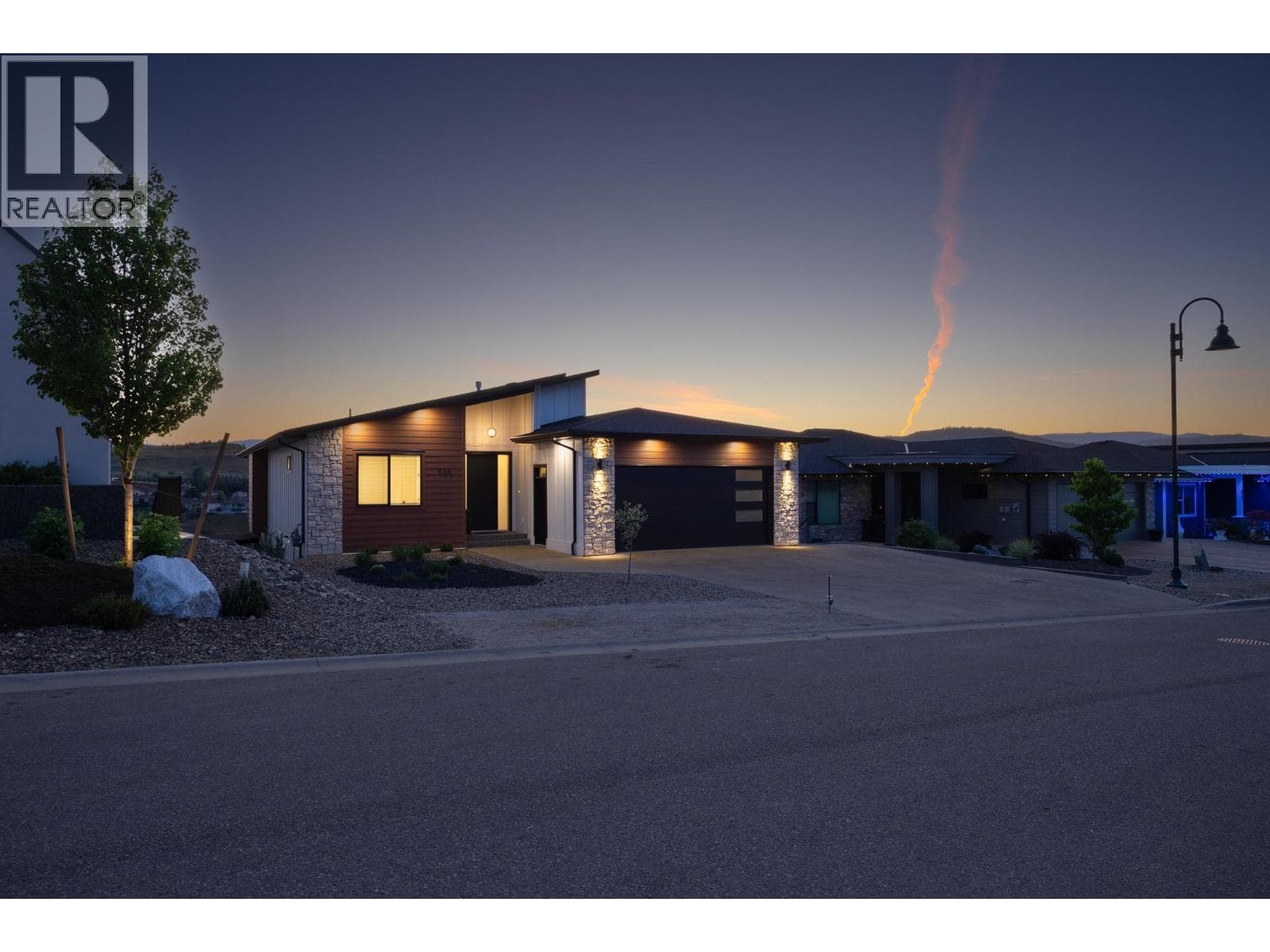 926 MOUNT GRIFFIN ROAD in