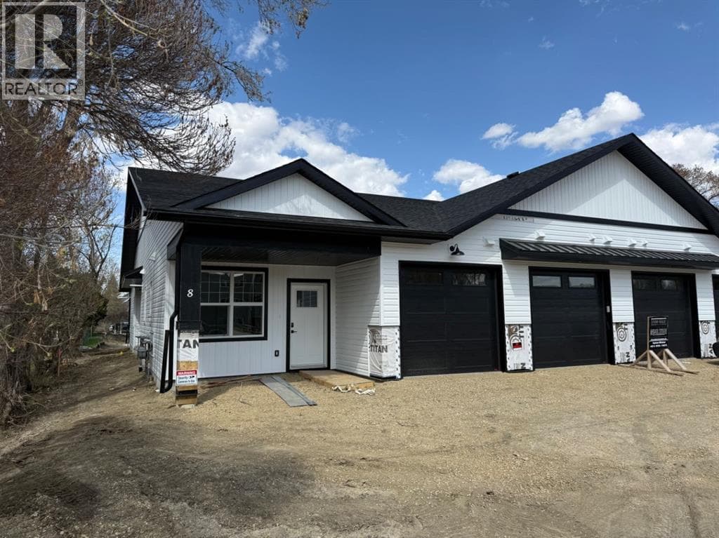 4, 5463 55 Avenue, Red Deer (Central Alberta) — photo 2