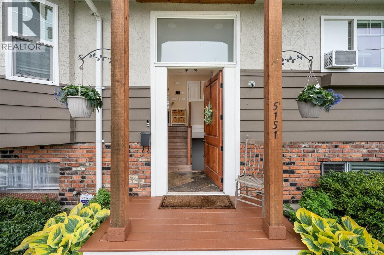 5151 METRAL DRIVE, Vancouver Island — photo 3