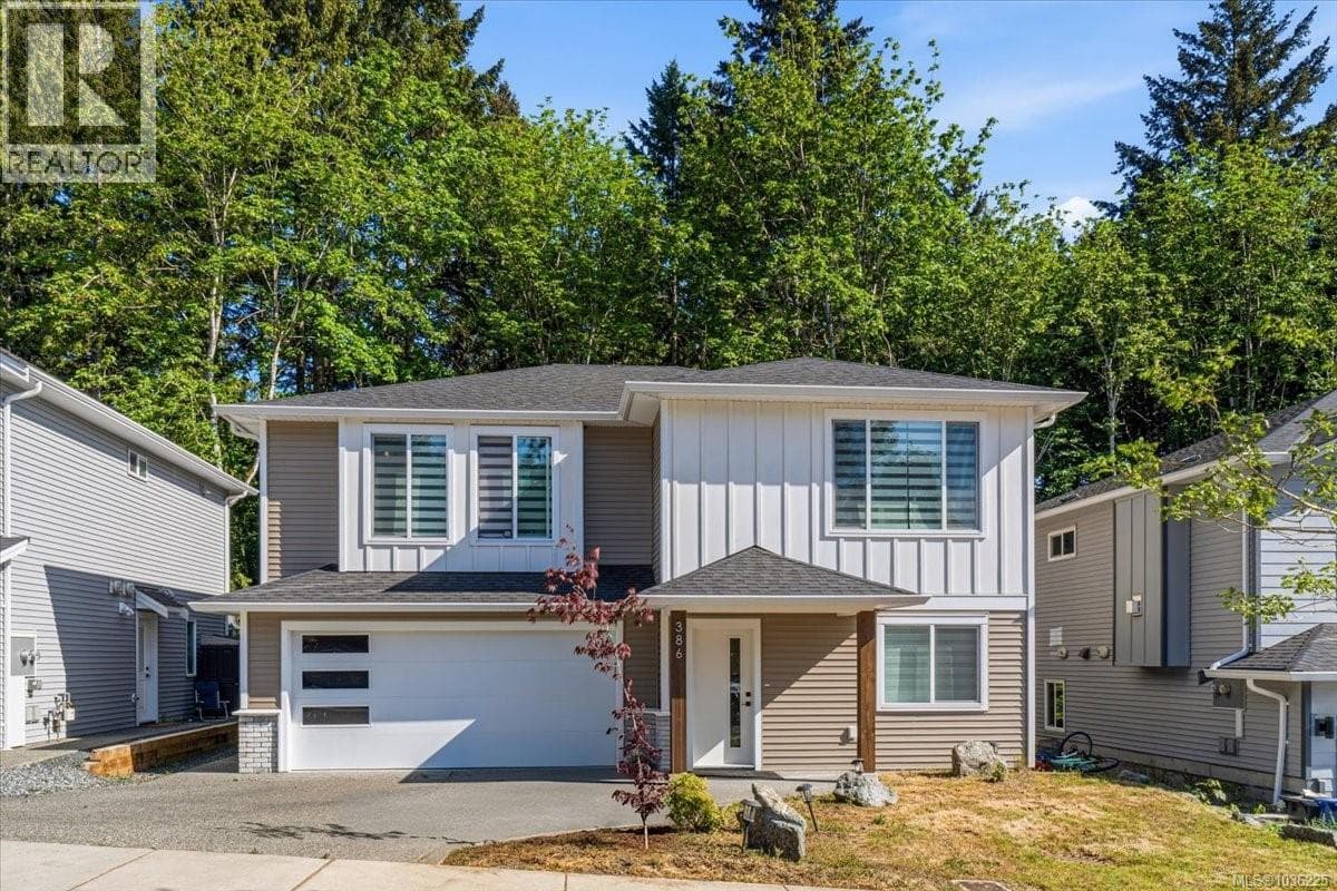 386 Avaani Way in Five Acres