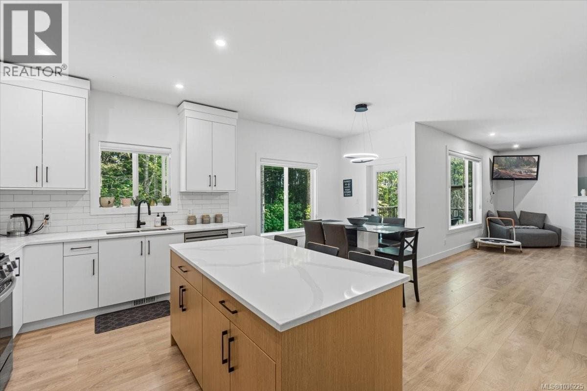 386 Avaani Way, Vancouver Island — photo 2