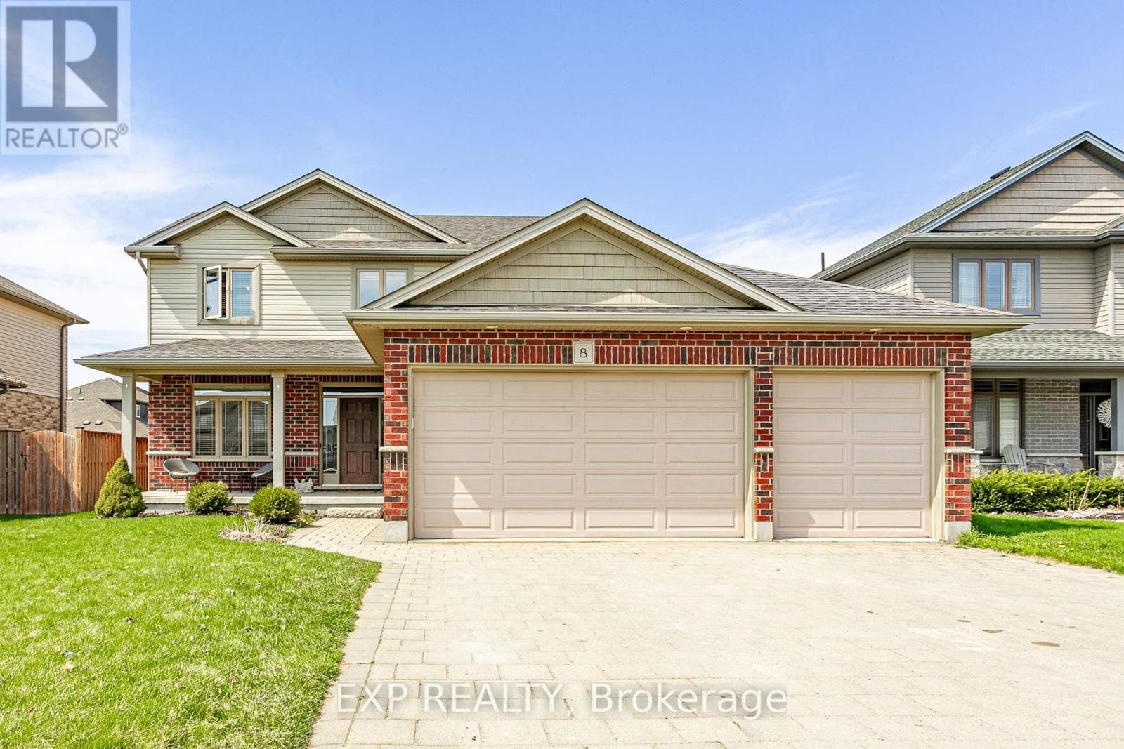 8 OLIVER CRESCENT in 