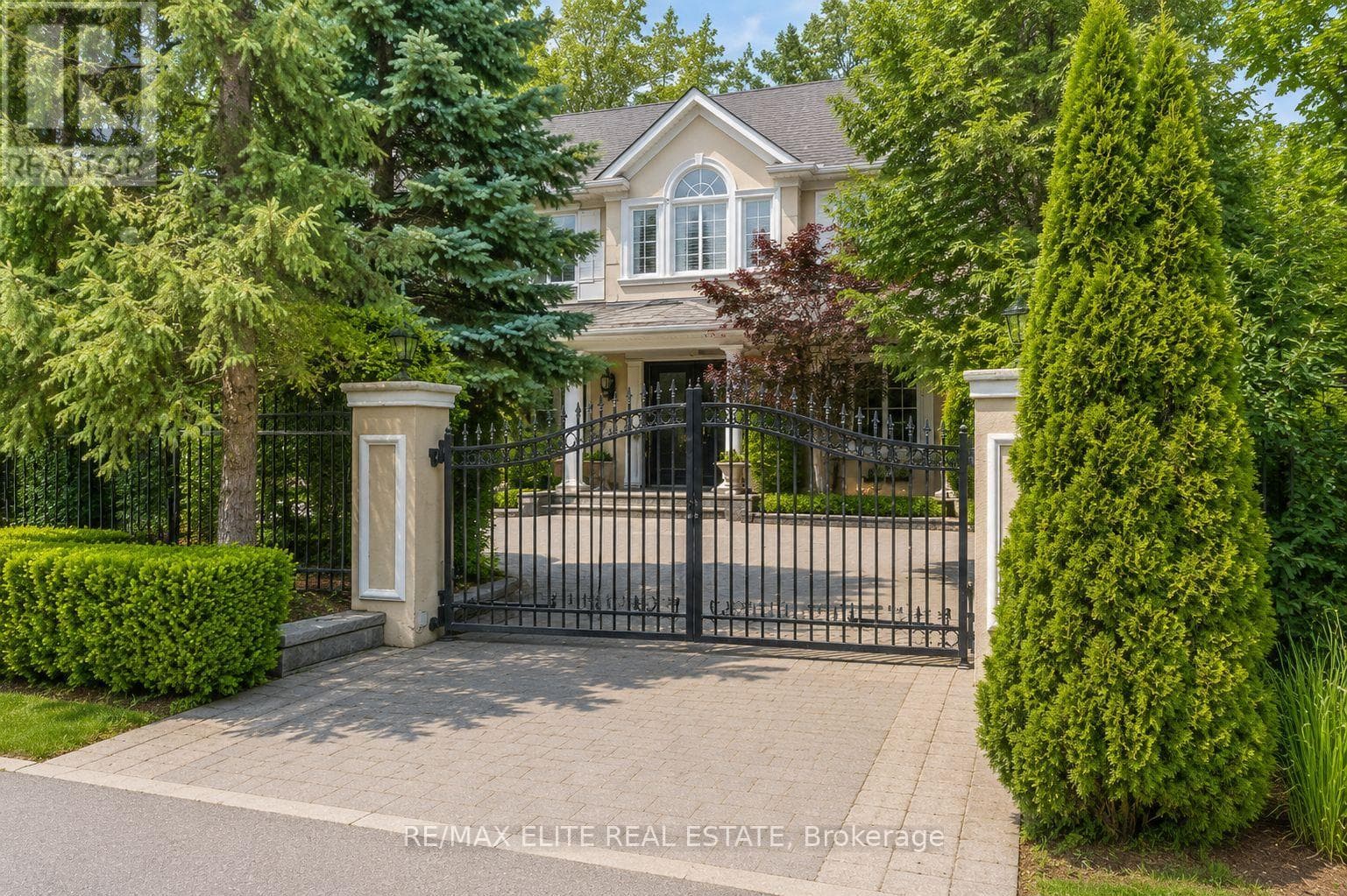 88 OLD COLONY ROAD, Toronto — photo 2