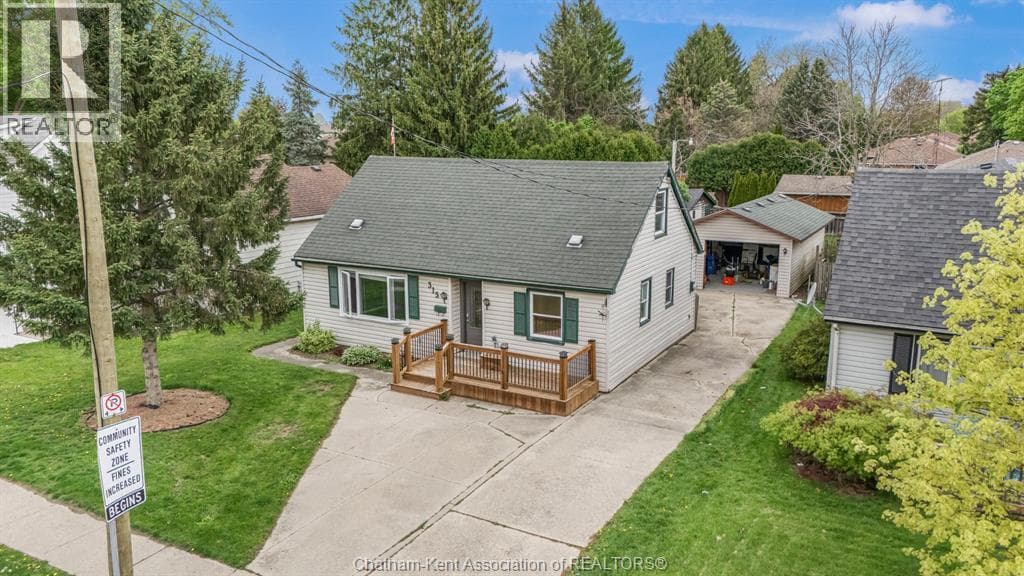 315 McNaughton AVENUE East in 