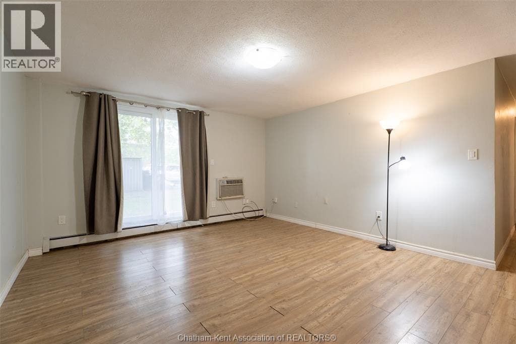 63 BALDOON STREET Unit# 106, Chatham Kent — photo 4