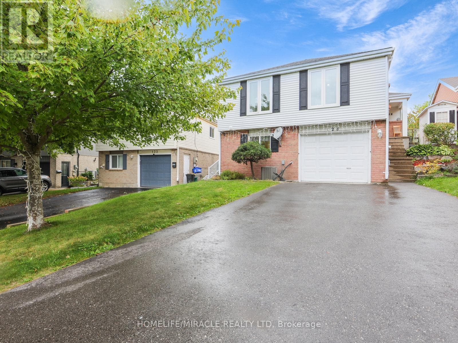 128 MACATEE PLAZA in North Galt/Elgin Park