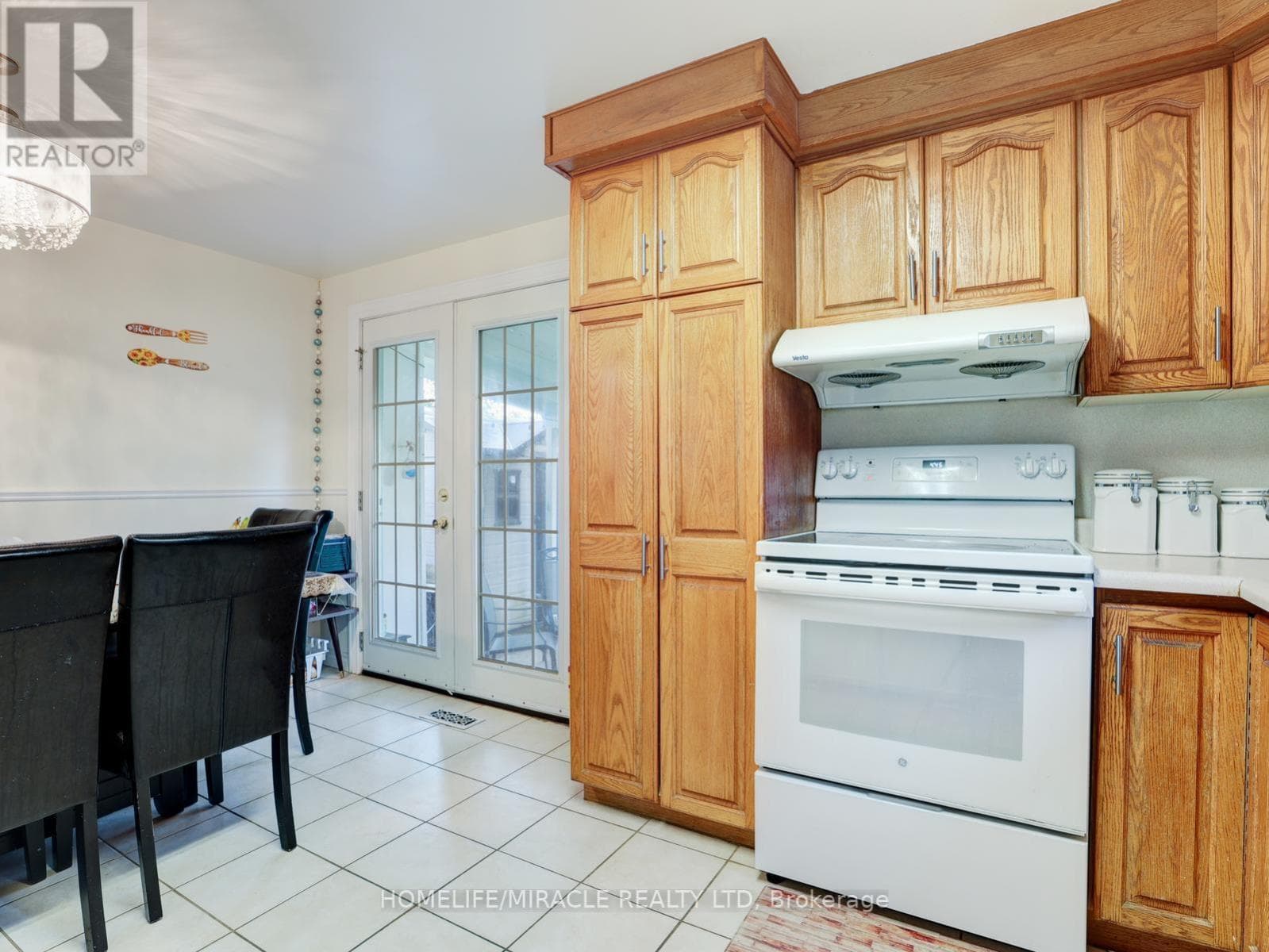128 MACATEE PLAZA, Toronto — photo 5