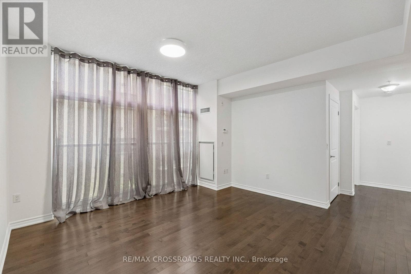 201 - 427 ABERDEEN AVENUE, Toronto — photo 4