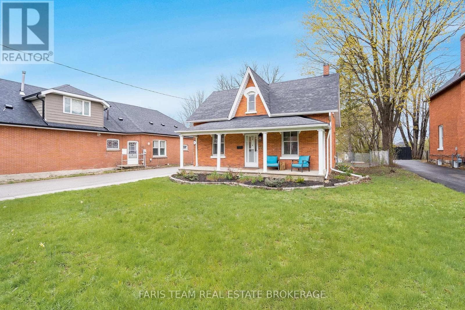 53 BURTON AVENUE, Toronto — photo 2