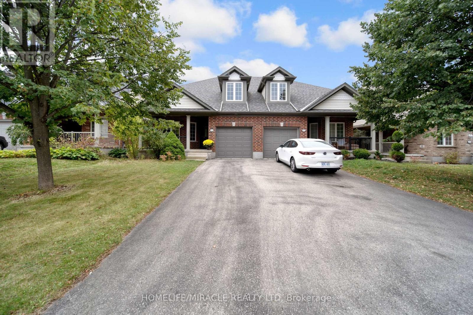 93 LYNCH CIRCLE, Toronto — photo 2