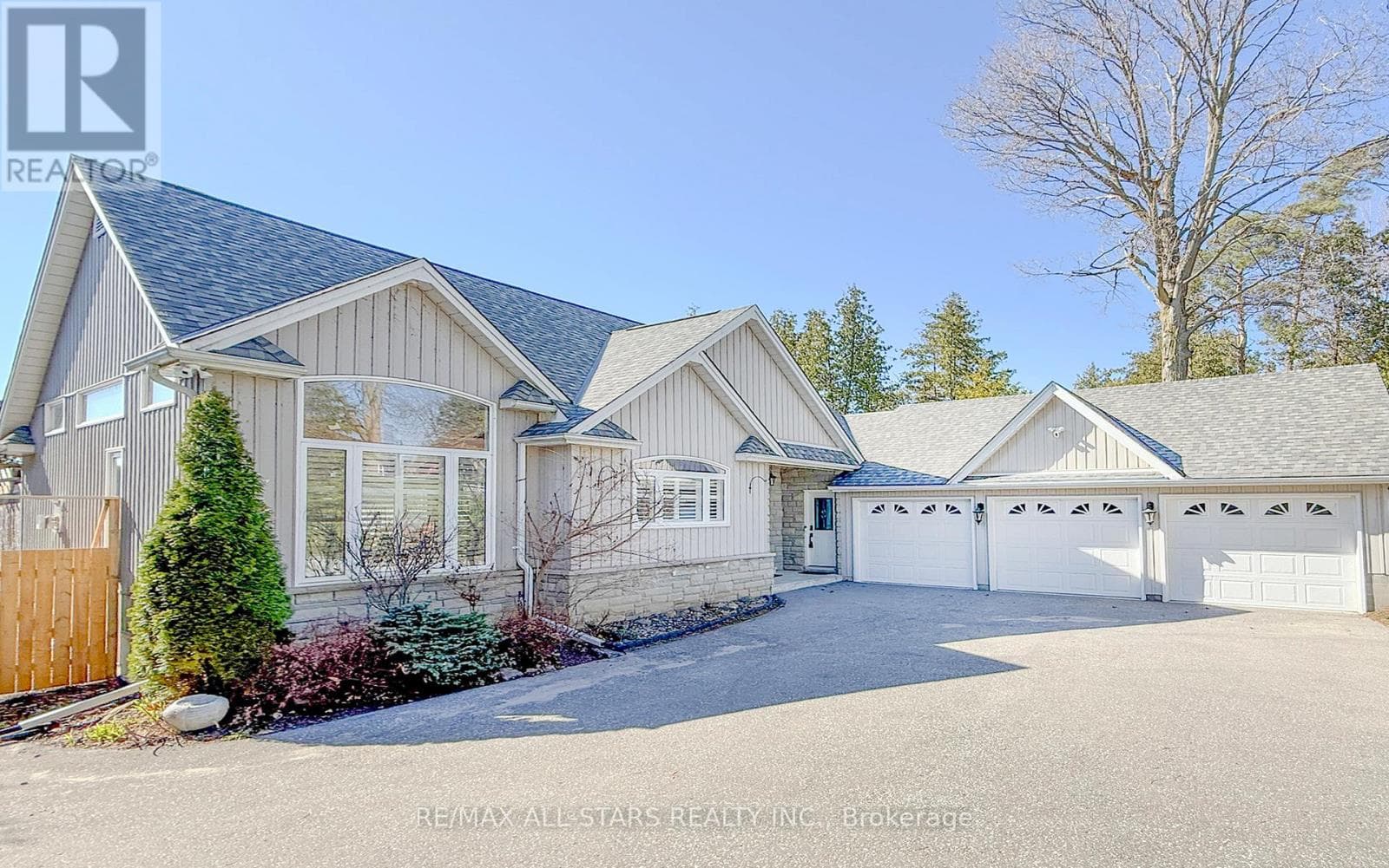 253 STEPHENSON POINT ROAD, Central Lakes — photo 2