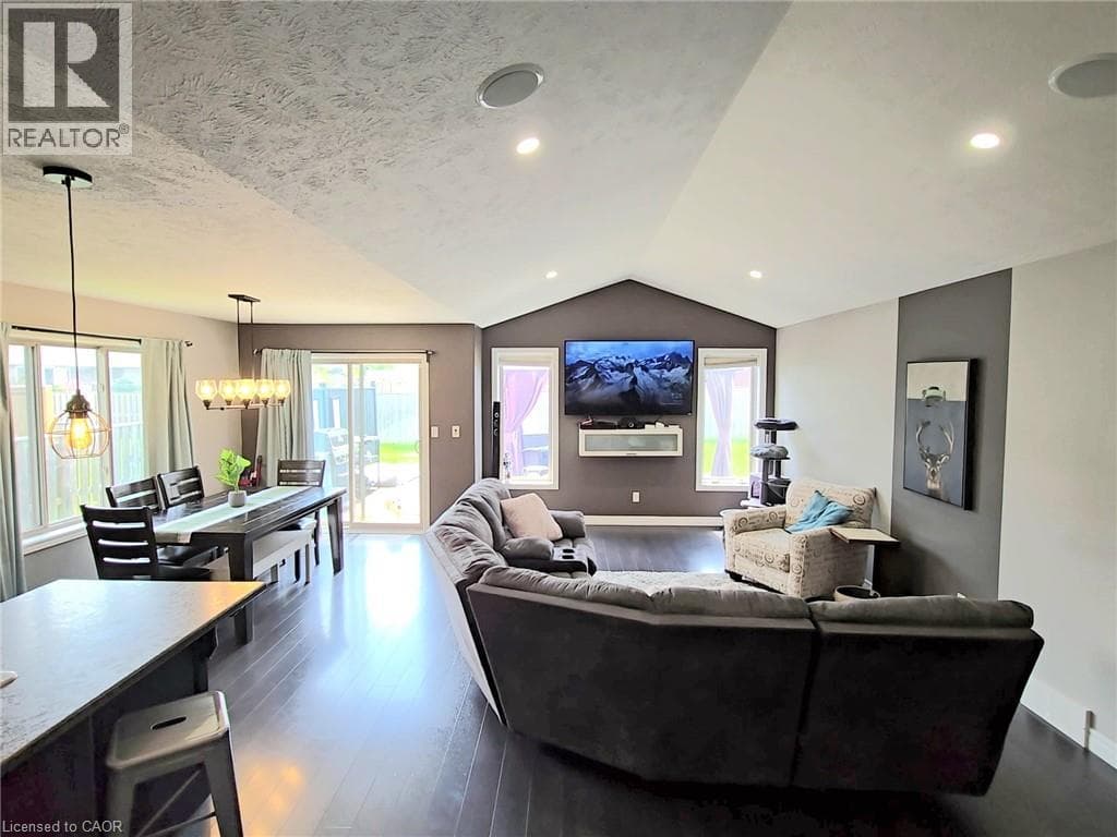 62 DRIFTWOOD DRIVE, Cornerstone — photo 4