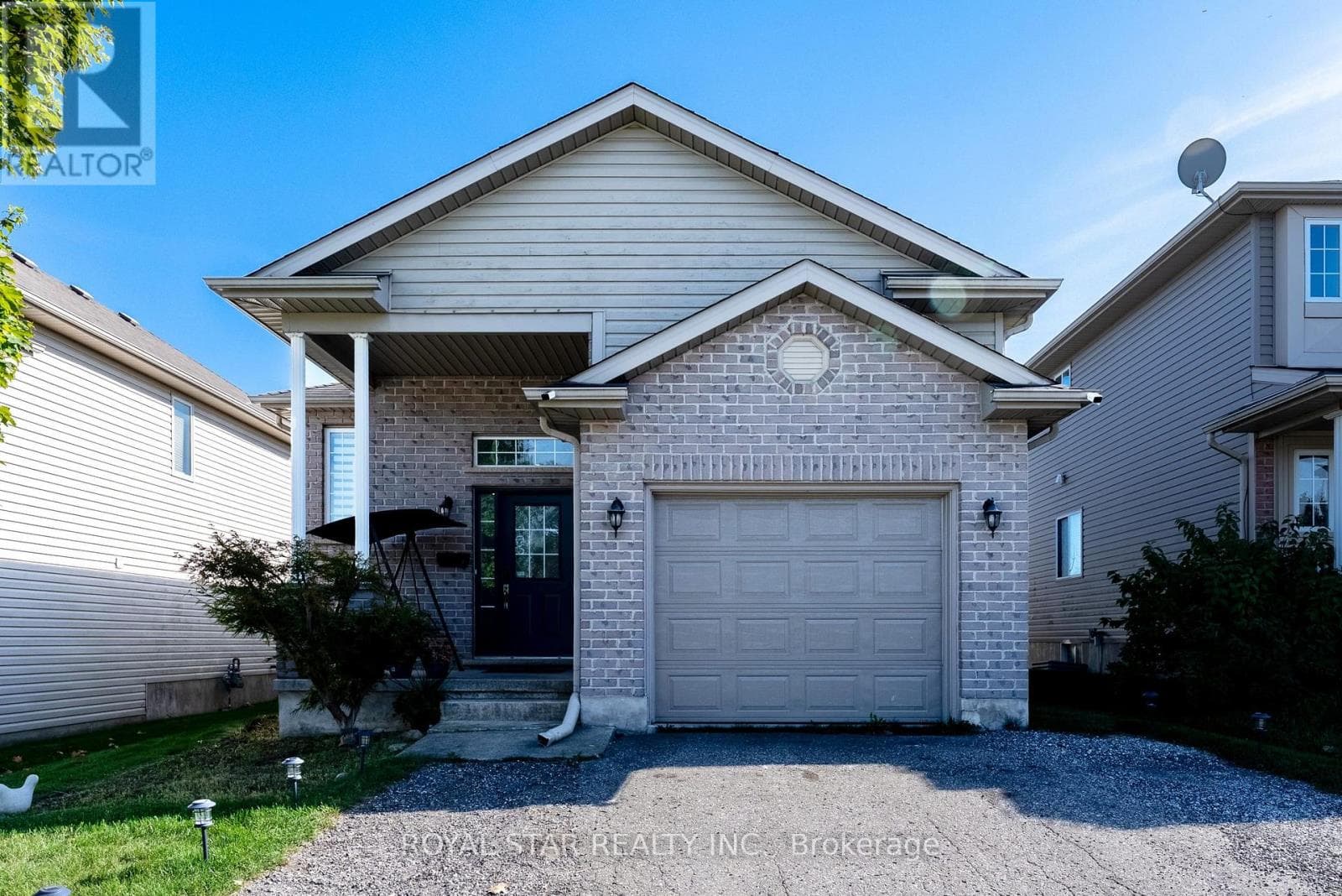 3 KERR CRESCENT, Toronto — photo 5
