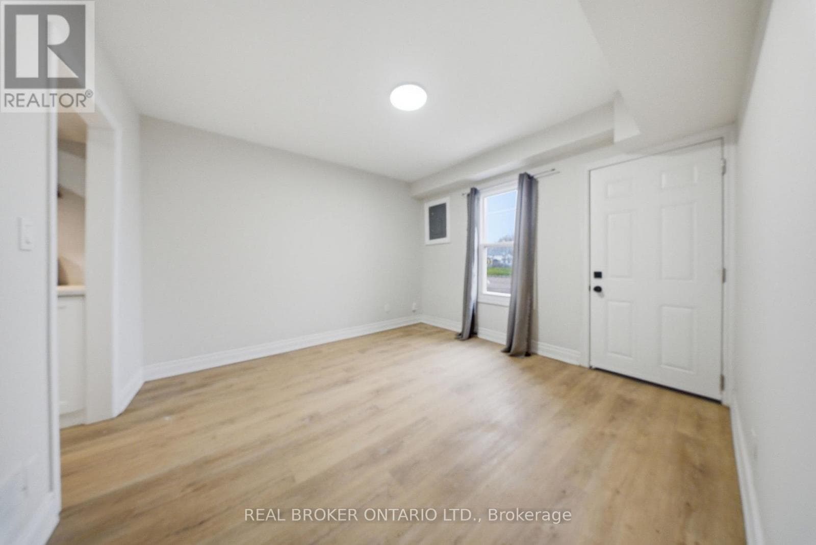 129 DURHAM STREET, Toronto — photo 4