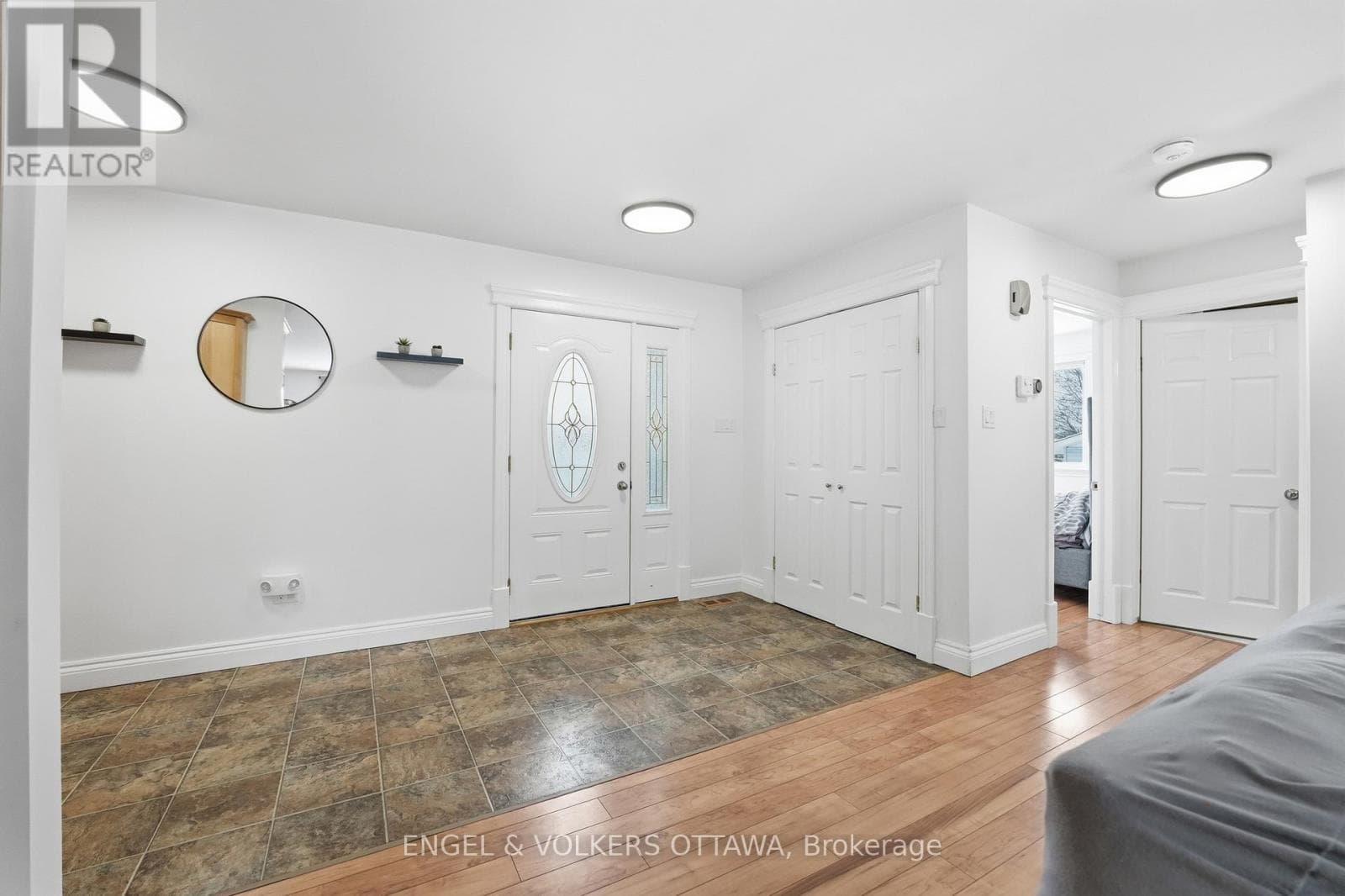 27 IVY AVENUE, Ottawa — photo 3