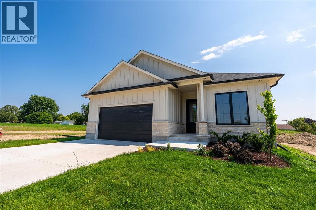 103 SUTHERLAND DRIVE, Sarnia — photo 2