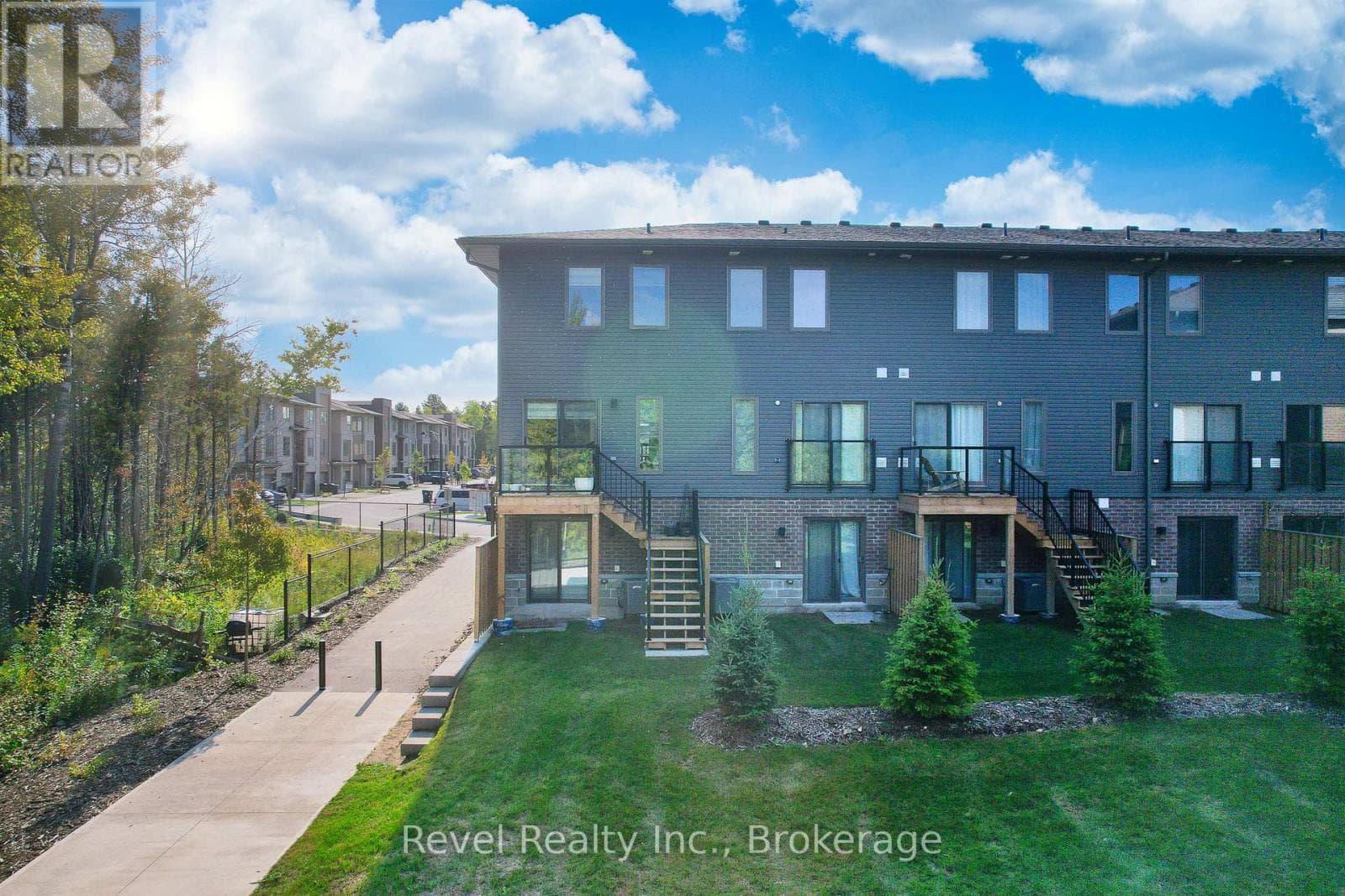 14 WINTERS CRESCENT, OnePoint — photo 4