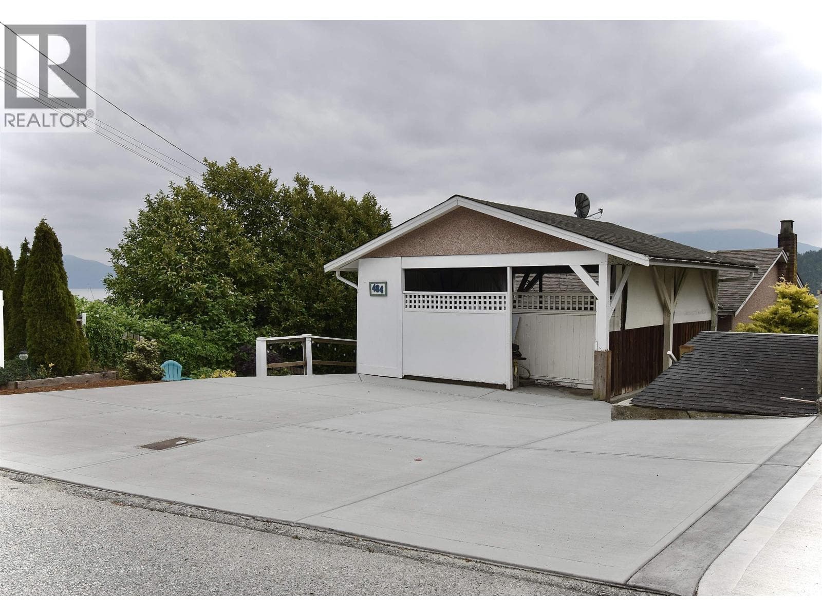 484 MARINE DRIVE, Greater Vancouver — photo 4