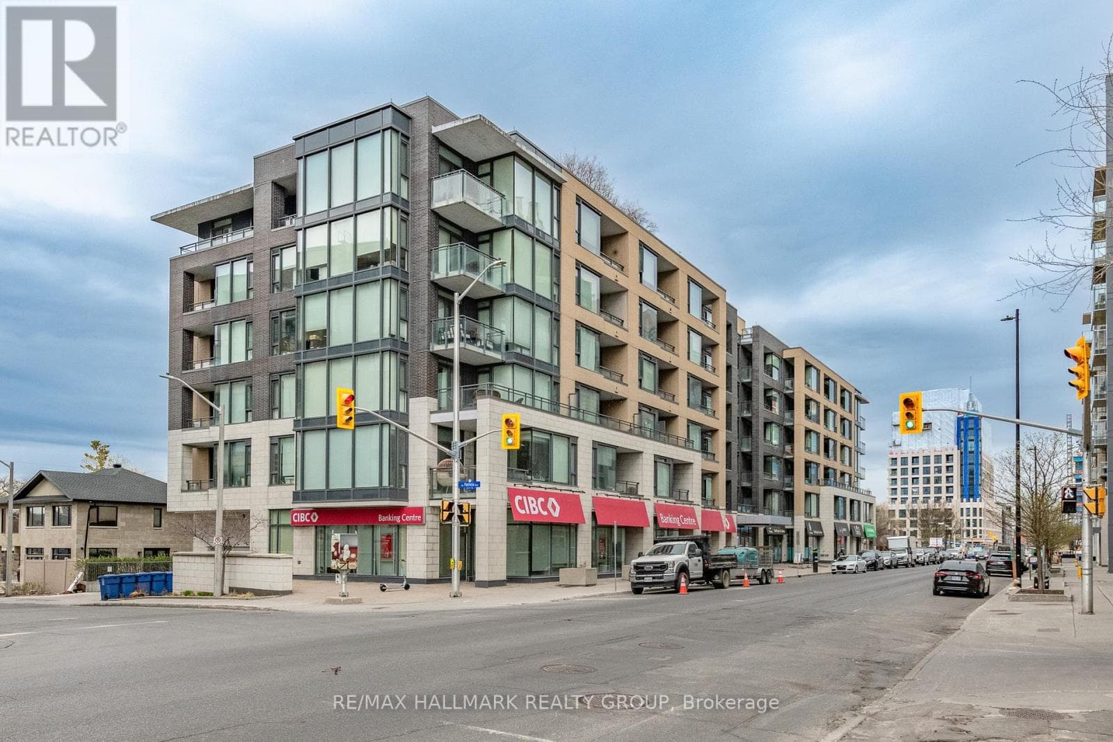 319 - 101 RICHMOND ROAD in WESTBORO