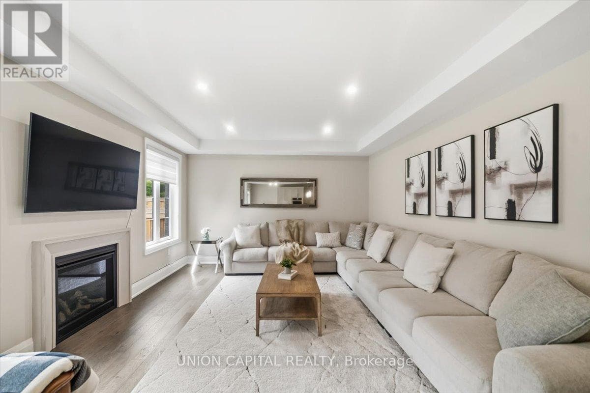 75 BETHPAGE CRESCENT, Toronto — photo 4