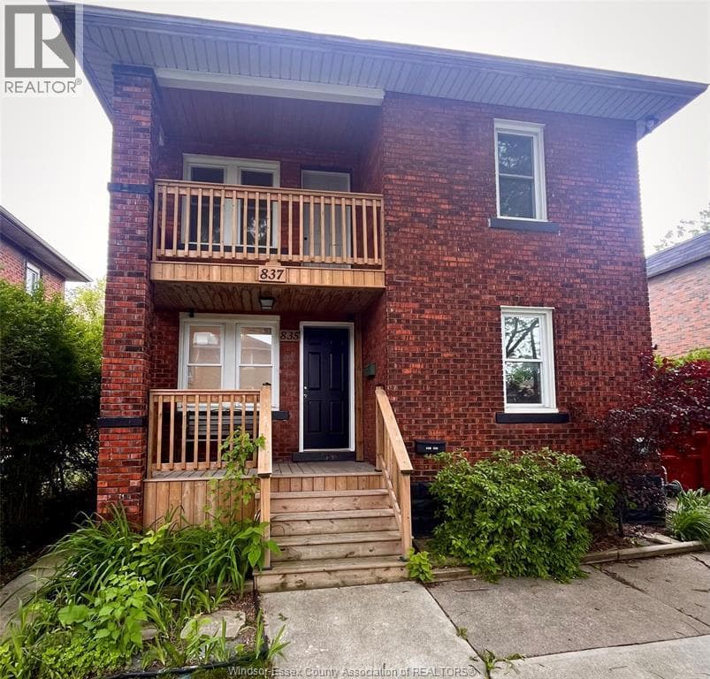 837 LOUIS AVENUE Unit# UPPER in Walkerville