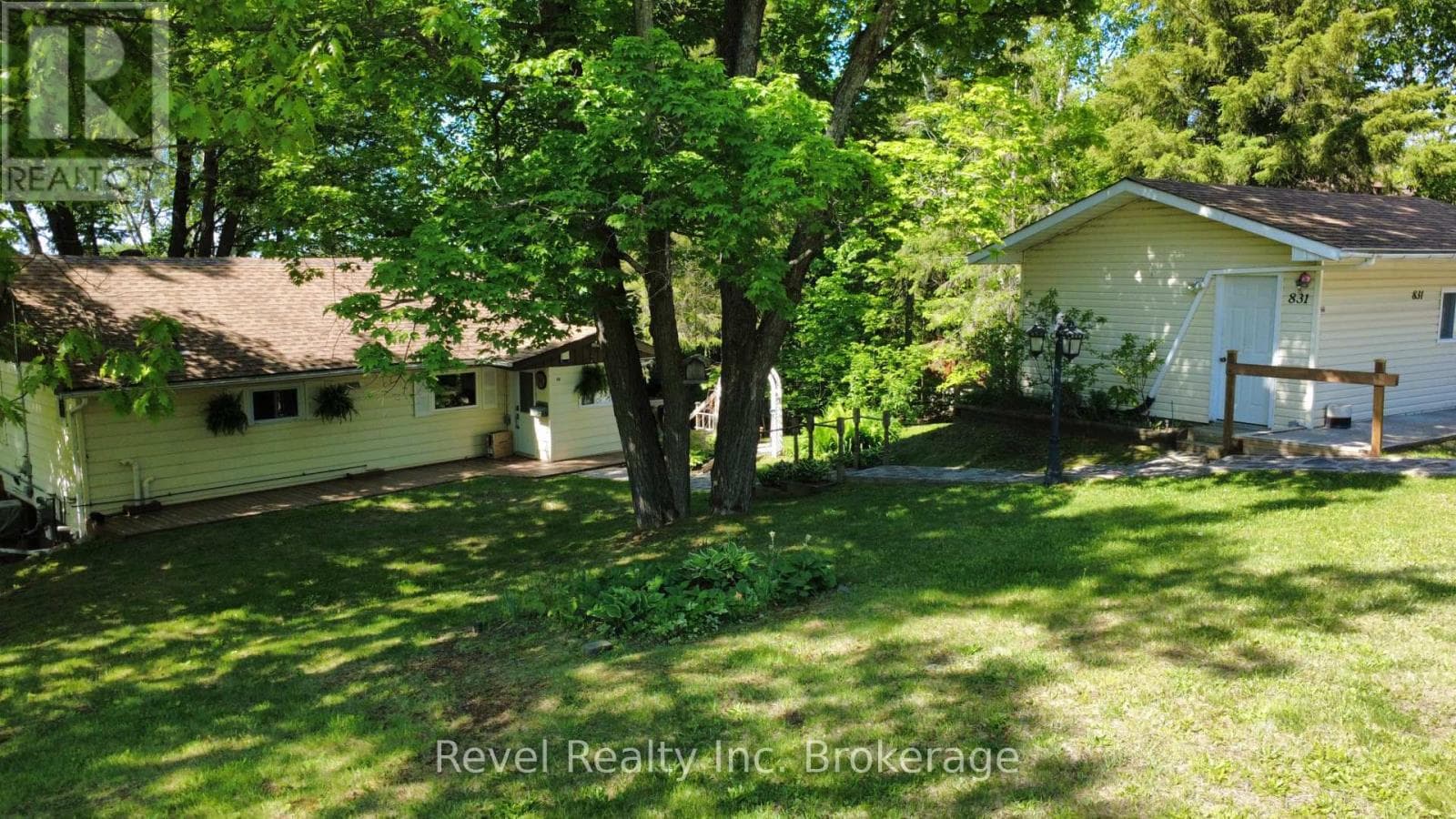831 SKI CLUB ROAD in 