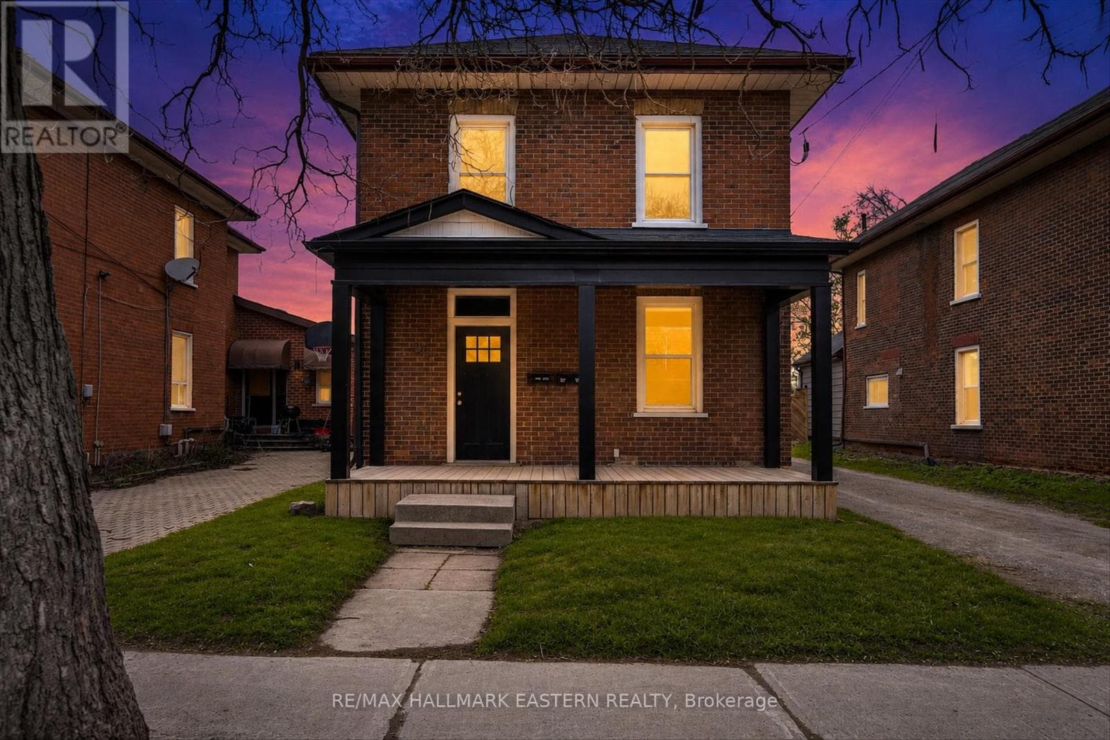 96 AYLMER STREET NORTH in Downtown