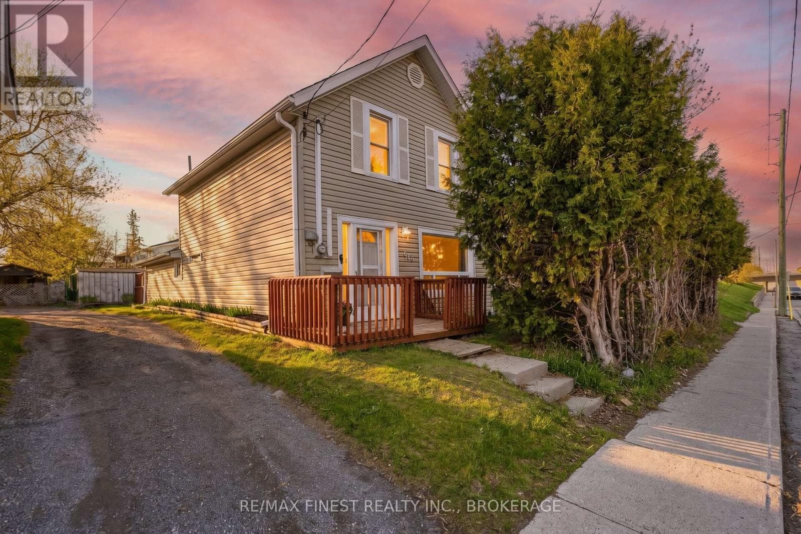 278 CENTRE STREET N in 