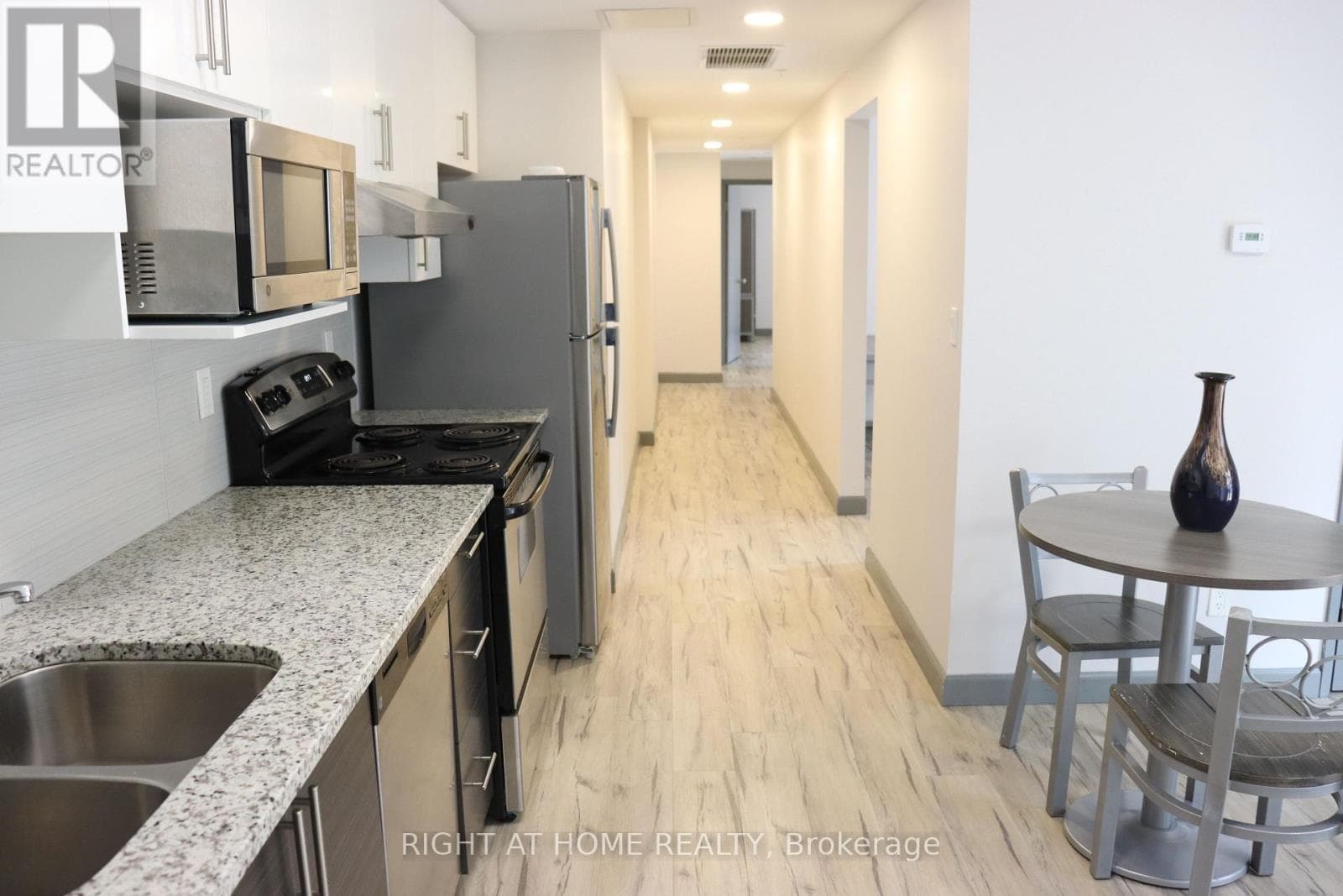 215 - 258B SUNVIEW STREET, Toronto — photo 4