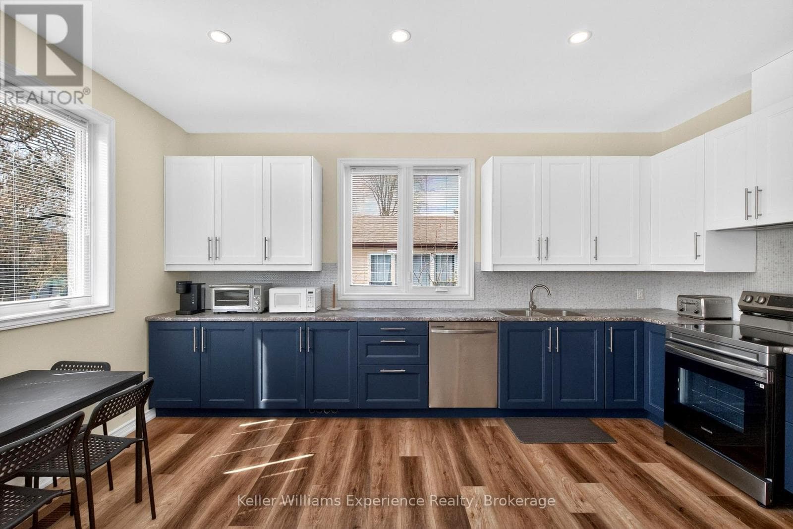 175 ELIZABETH STREET, OnePoint — photo 4