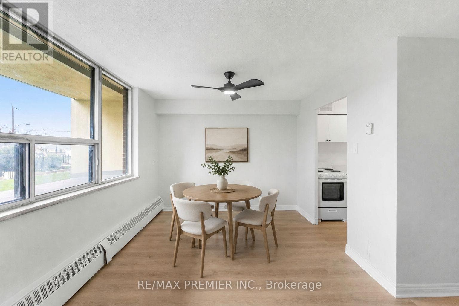 105 - 5 FRITH ROAD, Toronto — photo 5