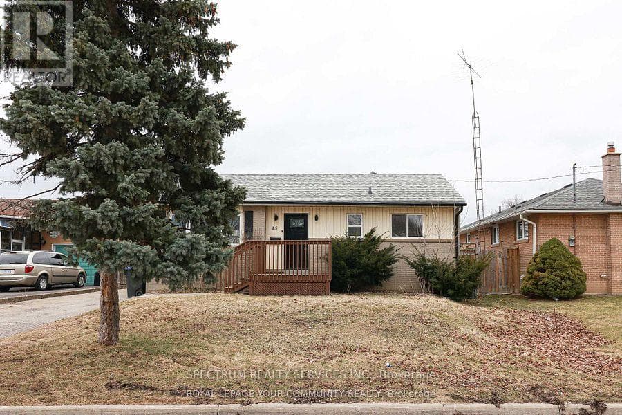 15 GOLDING AVENUE in PEEL VILLAGE