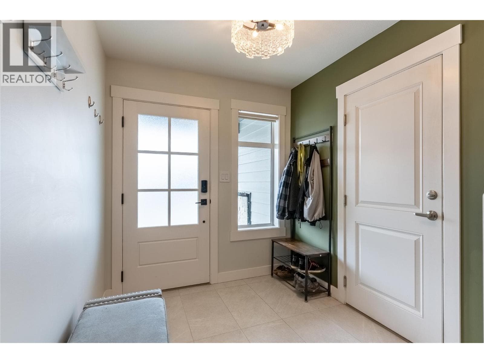503 Poplar Drive, Interior REALTORS® — photo 4