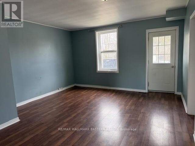 5 GEORGE STREET E, Central Lakes — photo 2
