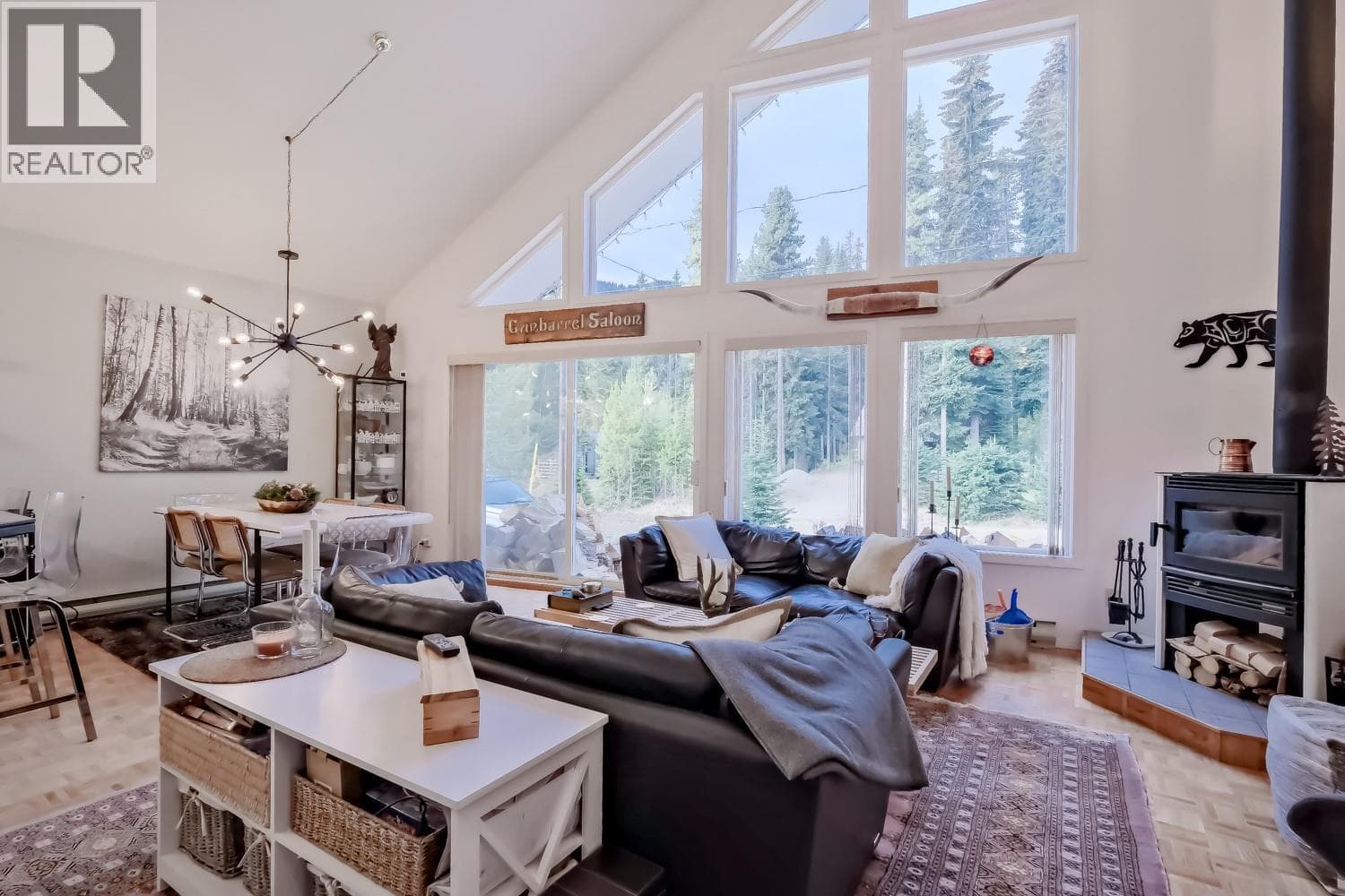 137 Whitetail Road Unit# 1, Interior REALTORS® — photo 2