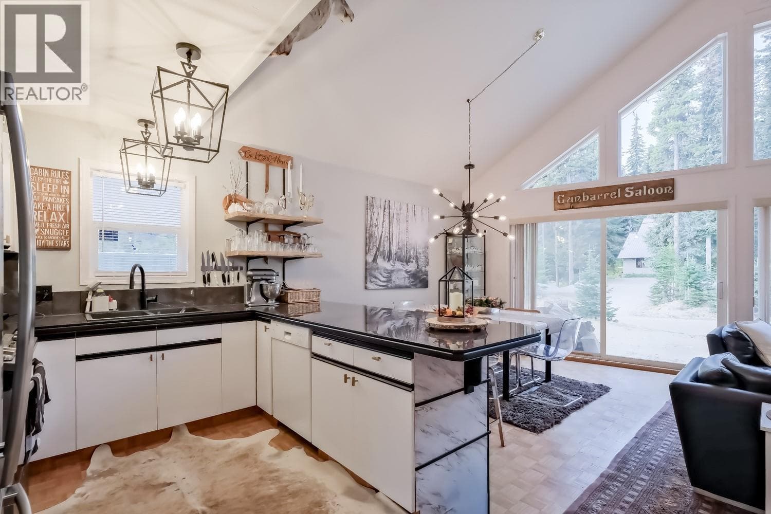 137 Whitetail Road Unit# 1, Interior REALTORS® — photo 4