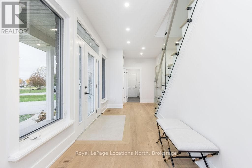 6 BUTTERNUT CRESCENT, OnePoint — photo 3