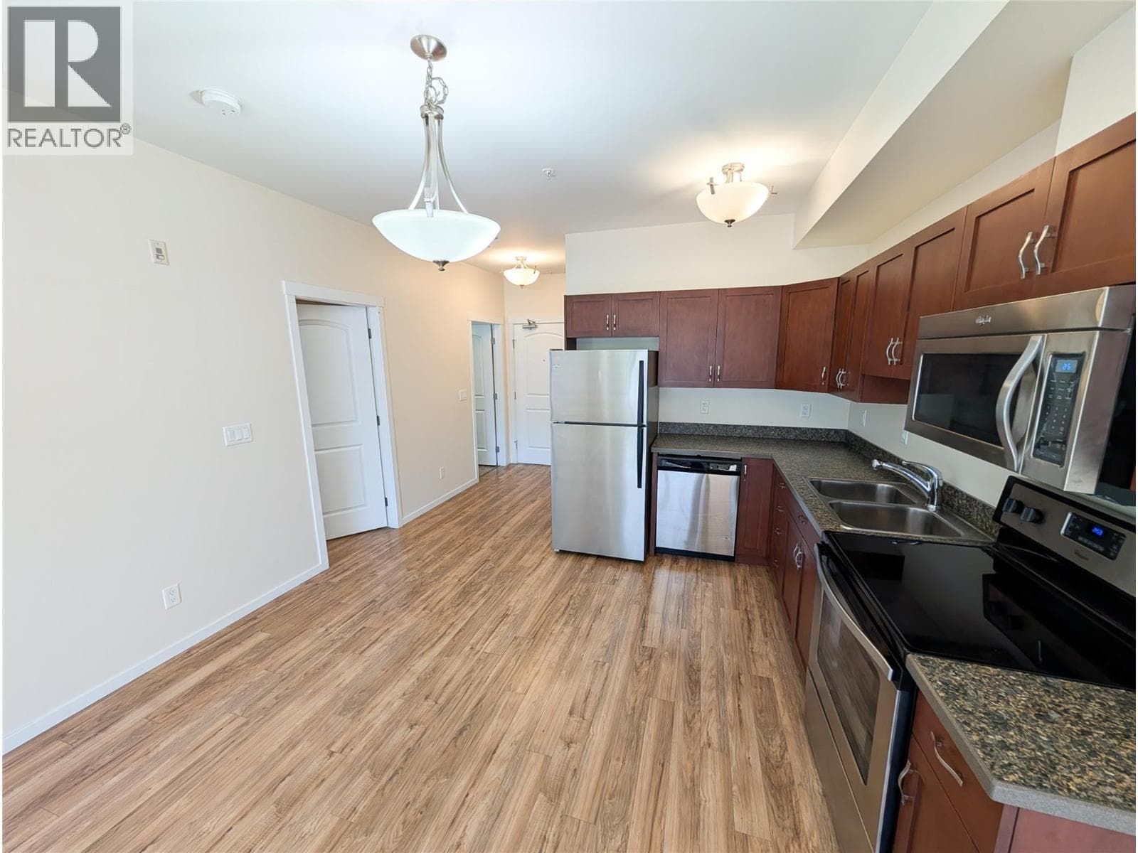 429 ST PAUL Street Unit# 209, Interior REALTORS® — photo 2
