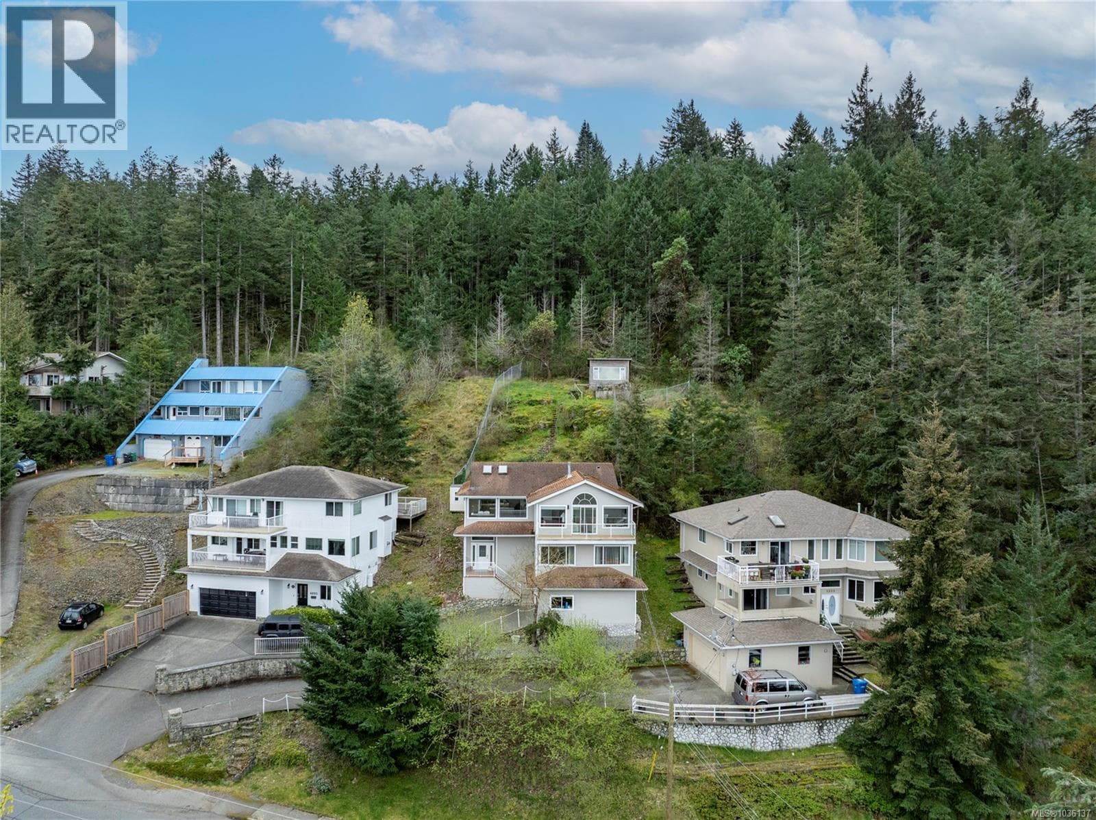 4895 LAGUNA WAY, Vancouver Island — photo 3