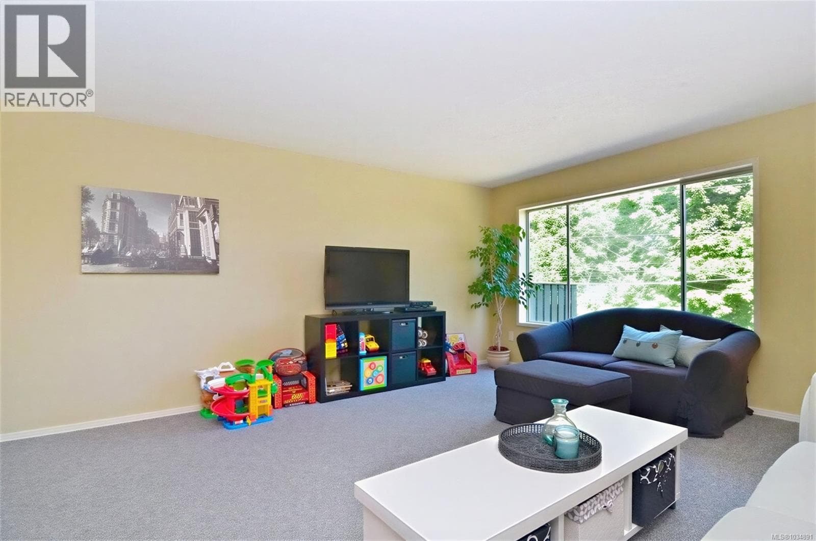 379 Kislingbury Lane, Victoria — photo 4