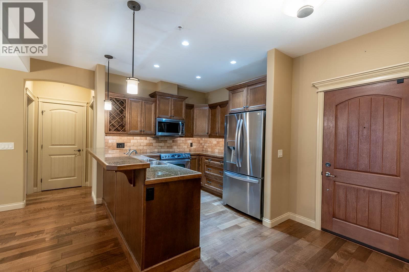 2770 AUBURN ROAD UNIT 206, Interior REALTORS® — photo 2