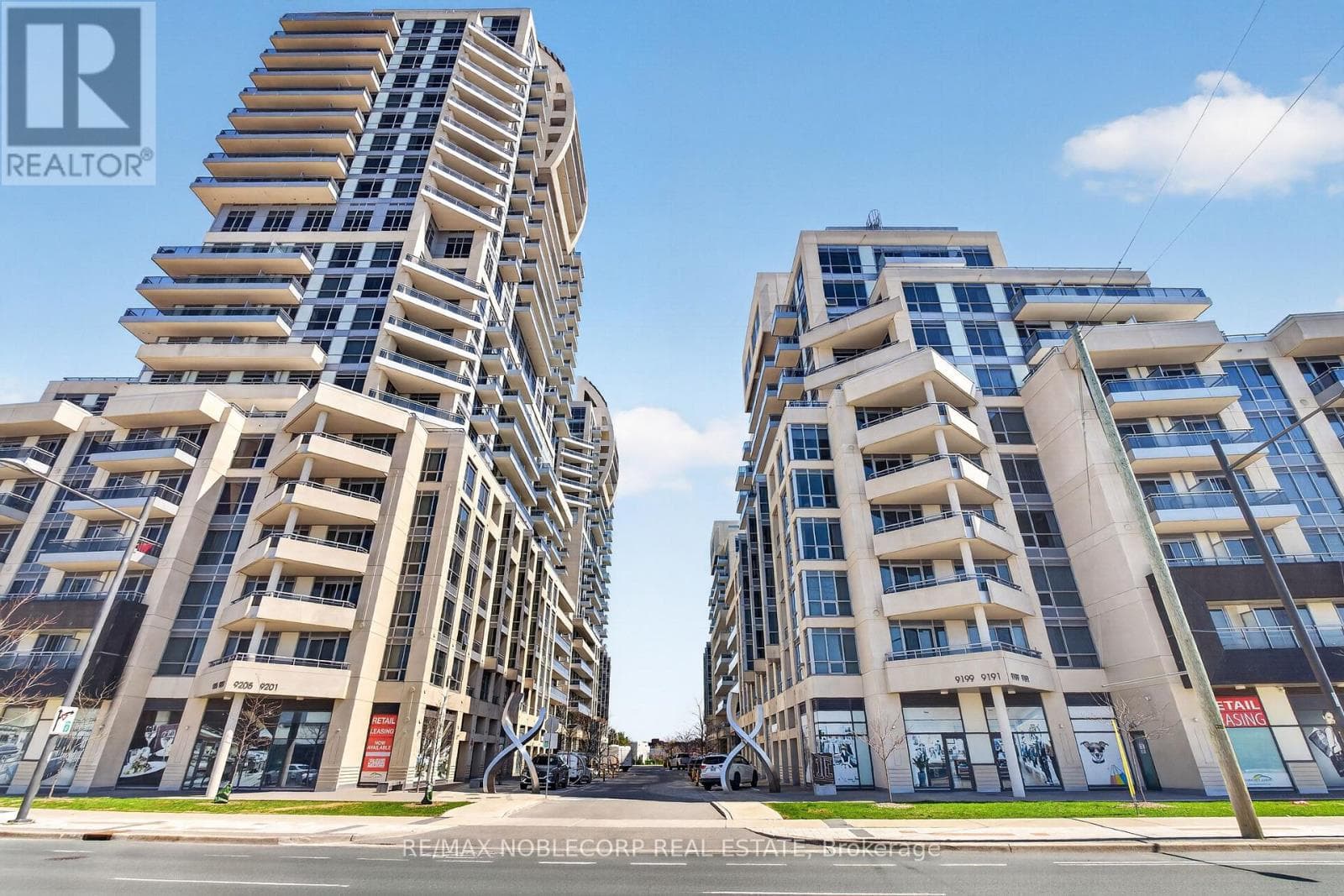 102SE - 9199 YONGE STREET N in Richmond Hill B