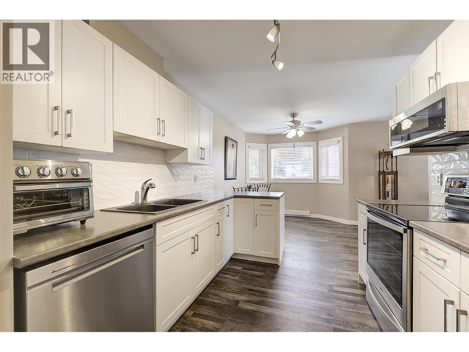 3842 Gordon Drive Unit# 216 in South Pandosy - KLO