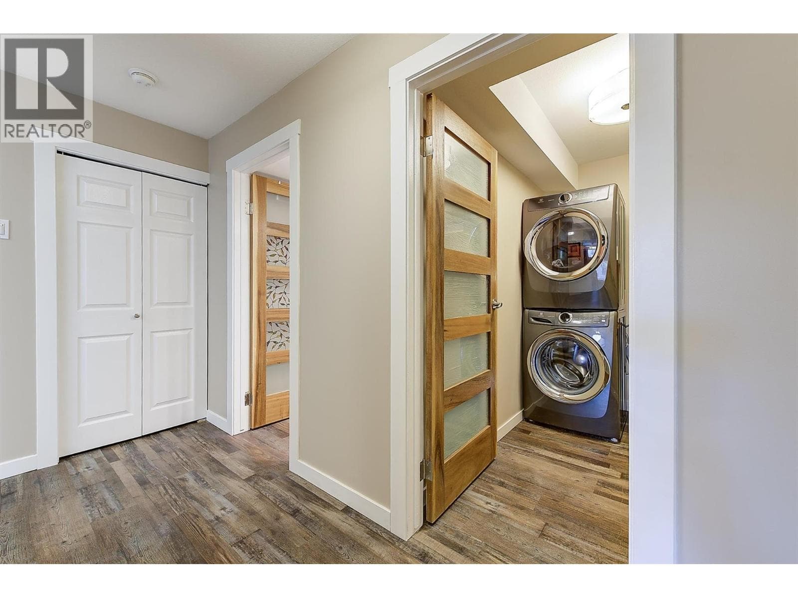 3842 Gordon Drive Unit# 216, Interior REALTORS®