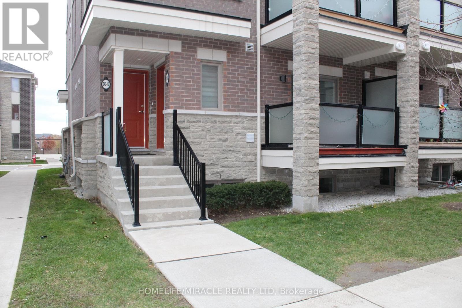 5 - 240 LAGERFELD DRIVE, Toronto — photo 2