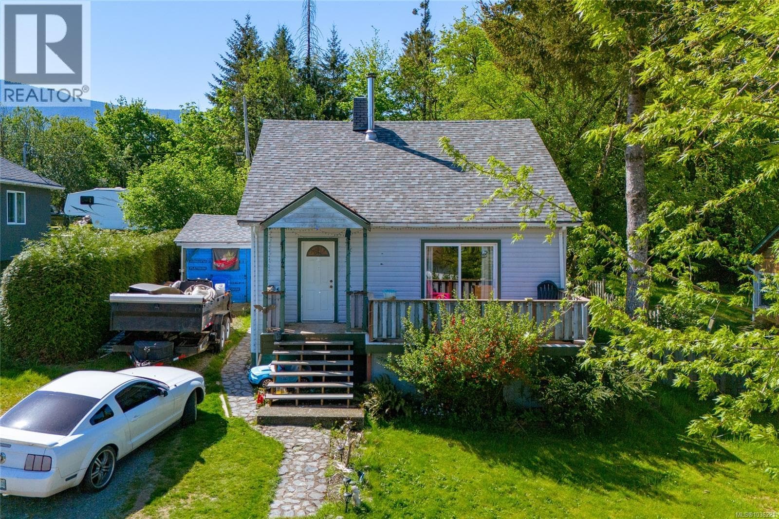44 Arbutus St W, Vancouver Island — photo 4